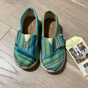 Toms Tiny Classic Toddler Shoes